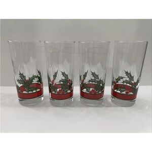 Set Of 4 Vintage Drinking Christmas Glasses Tumblers Holly Berry Holiday
